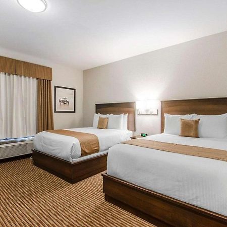 Royal Suites Estevan Ngoại thất bức ảnh